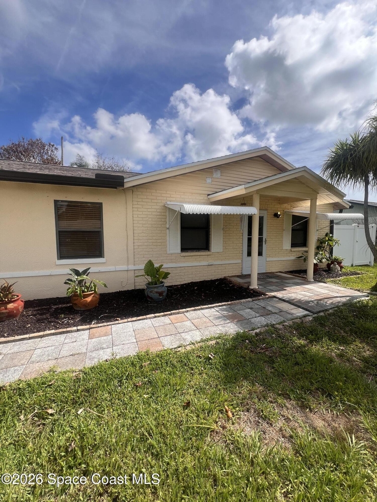 2796 Lancaster Road - Photo 2