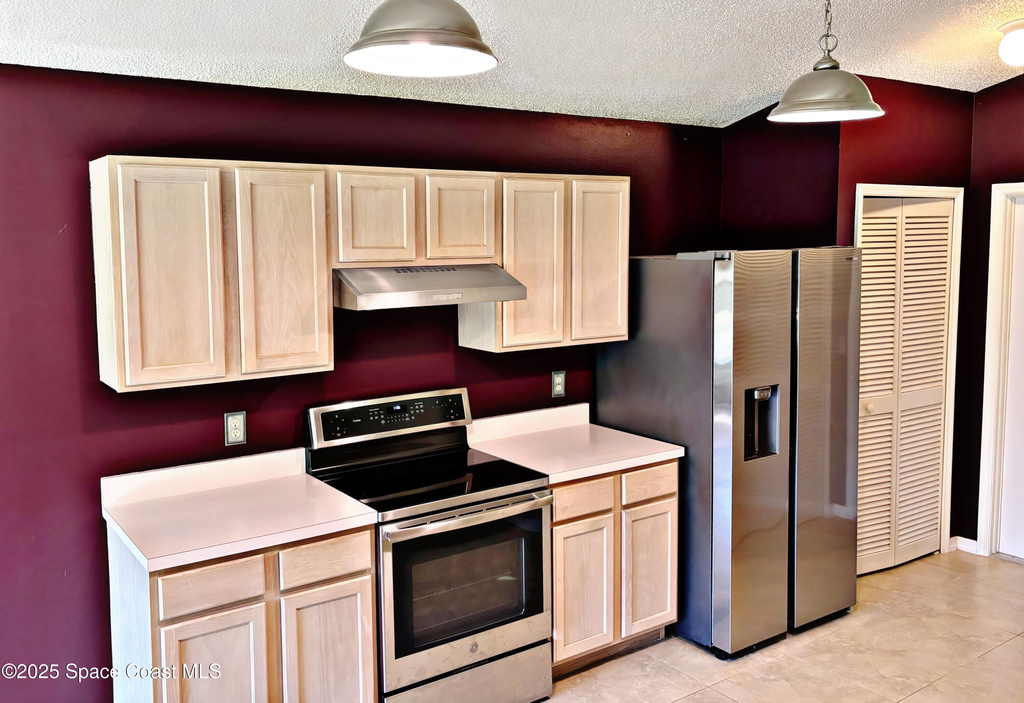 1379 California Drive - Photo 3