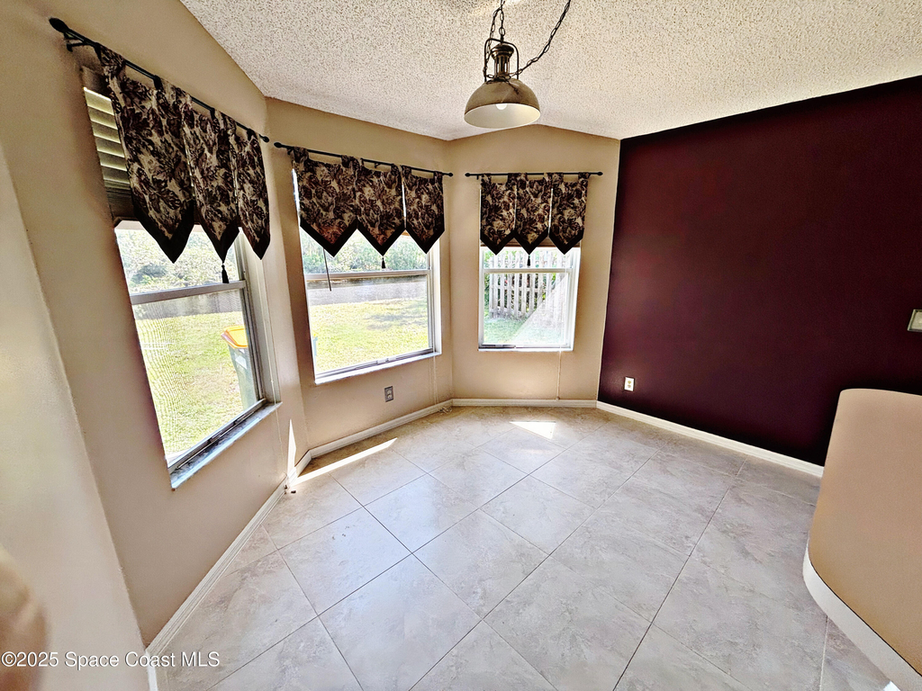 1379 California Drive - Photo 5