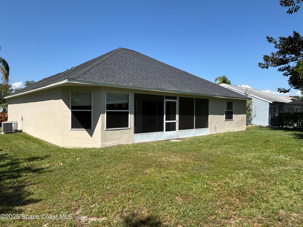 1379 California Drive - Photo 15