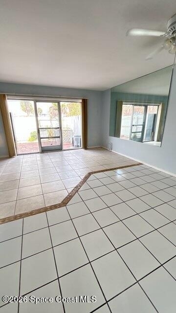 120 E Colonial Court - Photo 1