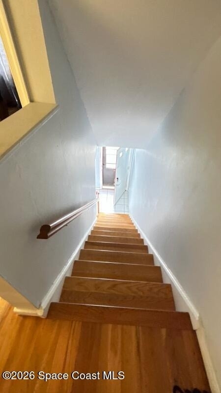 120 E Colonial Court - Photo 9
