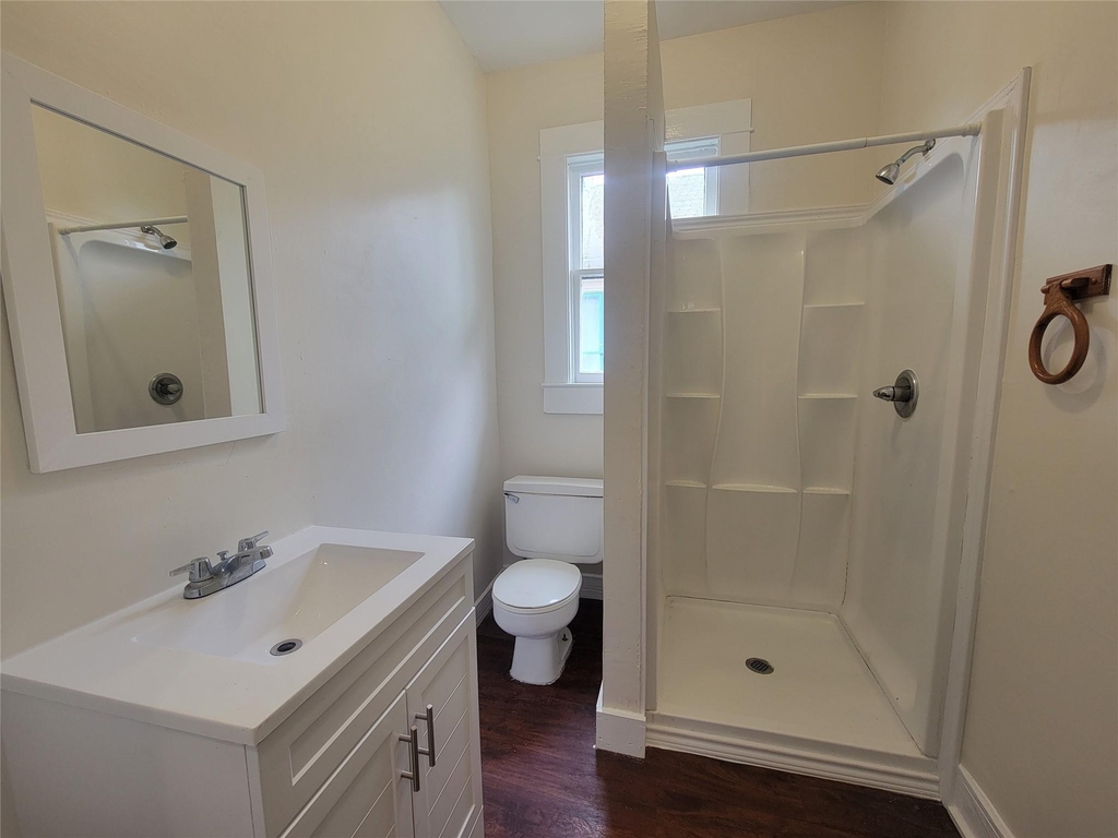 2221 35th Street - Photo 3