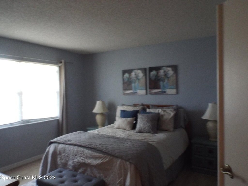 915 Sonesta Avenue Ne - Photo 5