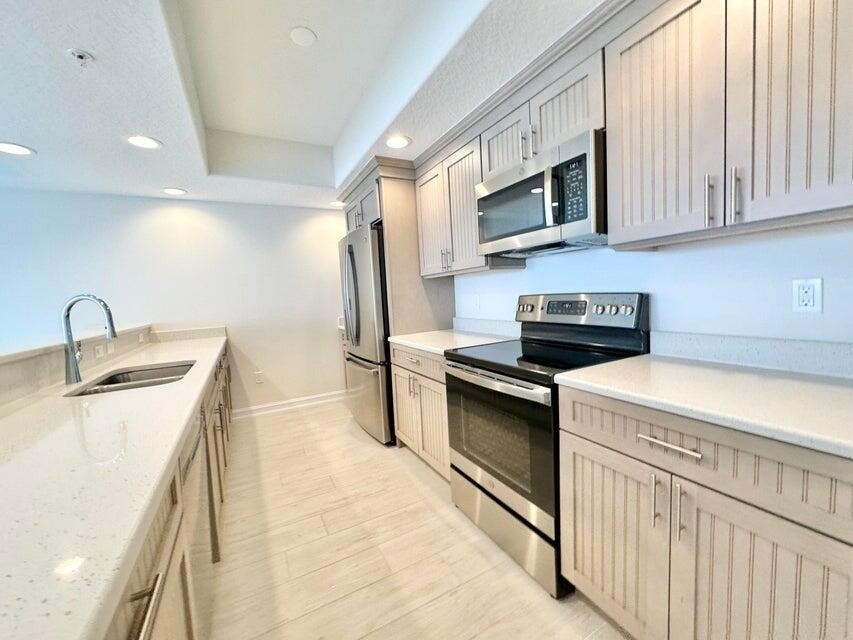 1825 Riverside Drive - Photo 13