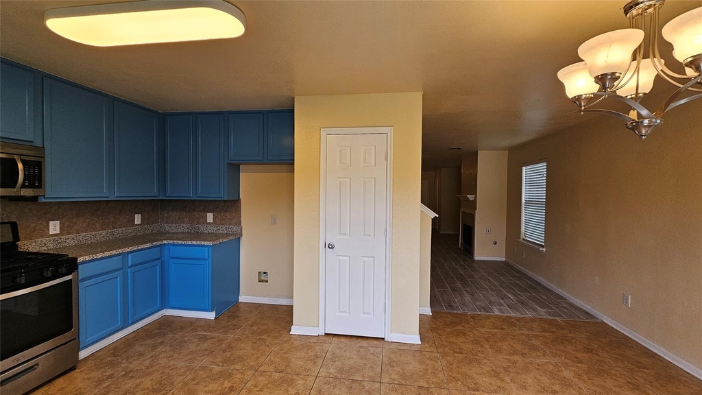 22135 Greengate Drive - Photo 13
