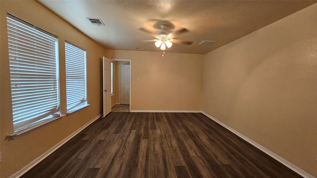 22135 Greengate Drive - Photo 32