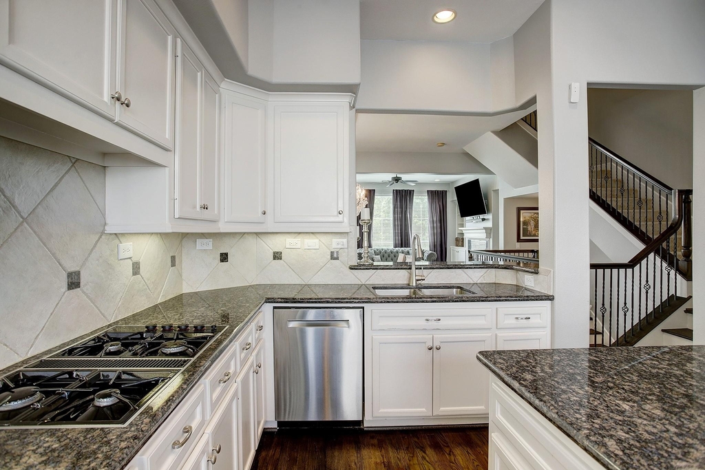 618 Asbury Street - Photo 16