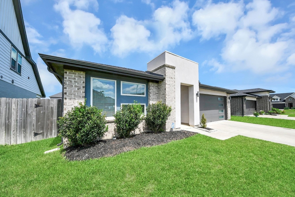 3306 Dagostino Creek Drive - Photo 2