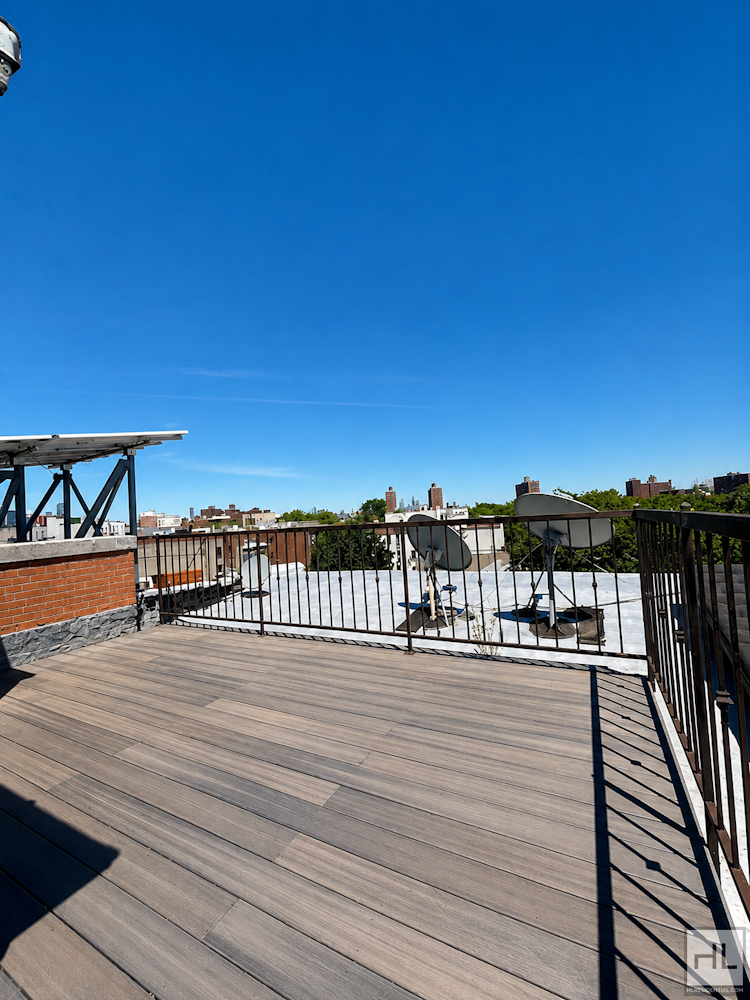 Fulton Street - Photo 5