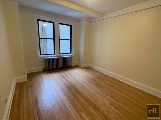 East 68 Street - Photo 2