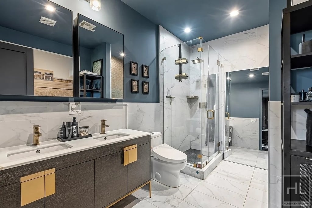 586 Quincy Street - Photo 8