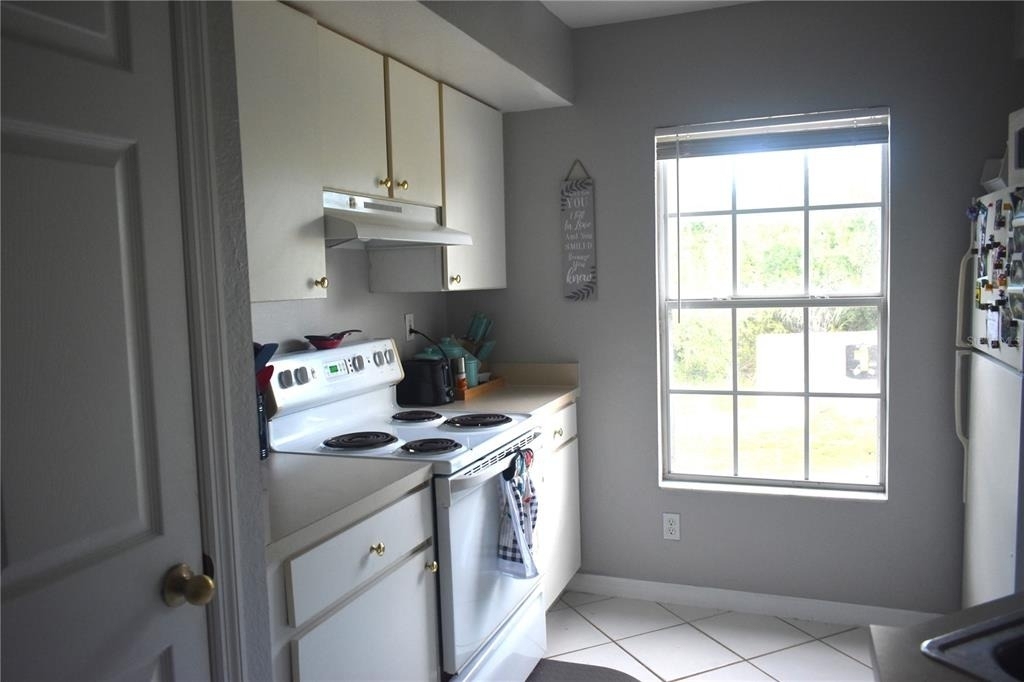 9078 Lake Chase Island Way - Photo 12