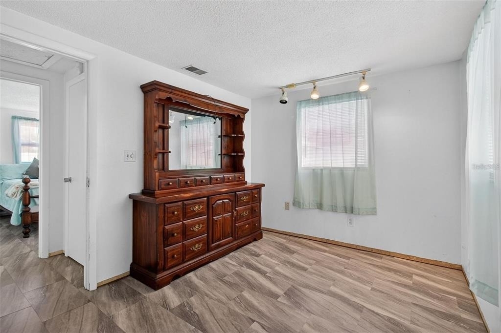 5865 92nd Avenue N - Photo 9