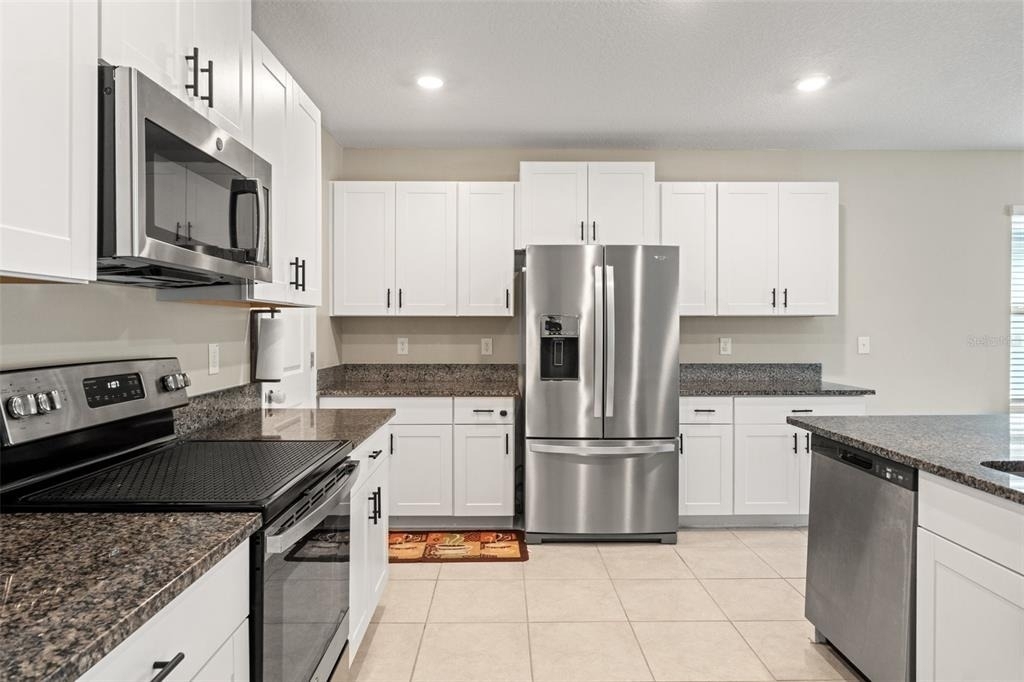 194 Argyll Drive - Photo 17