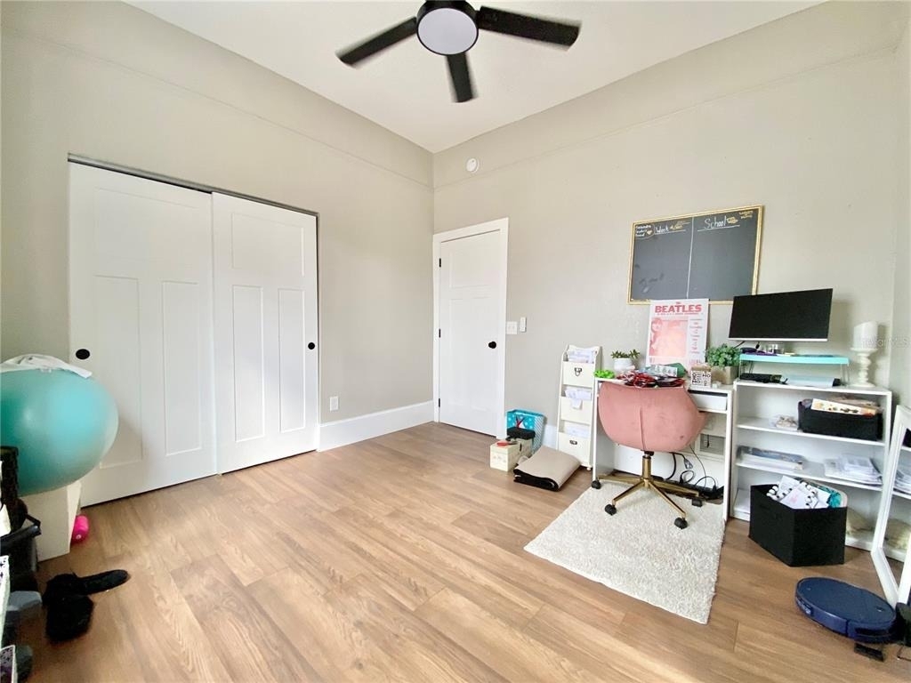 908 E 20th Avenue - Photo 3