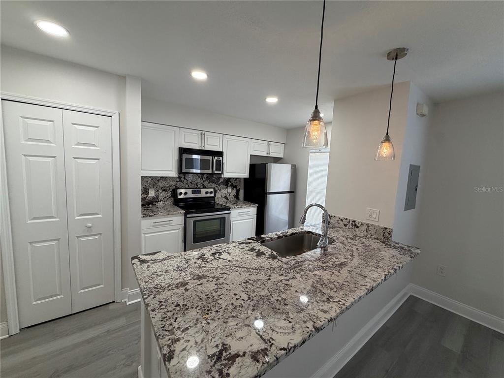 4105 Waterside Island Court - Photo 3