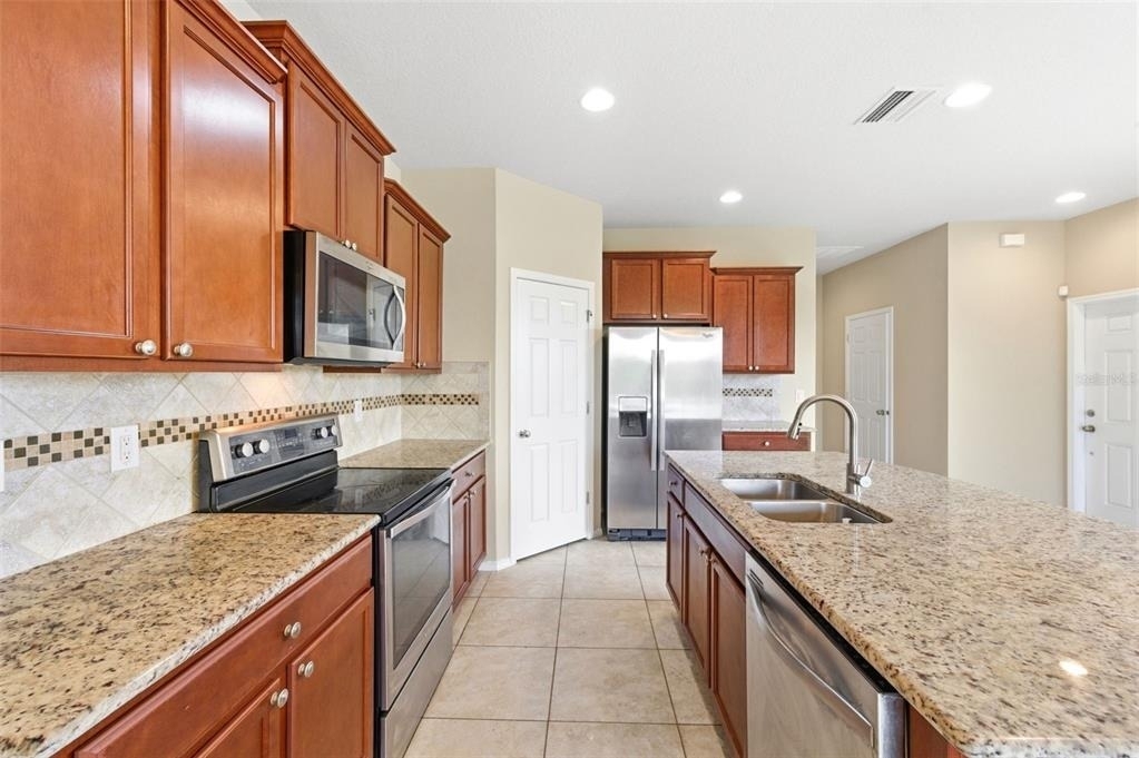 8961 Turnstone Haven Place - Photo 4