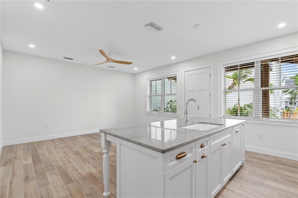 1623 31st Avenue N - Photo 7