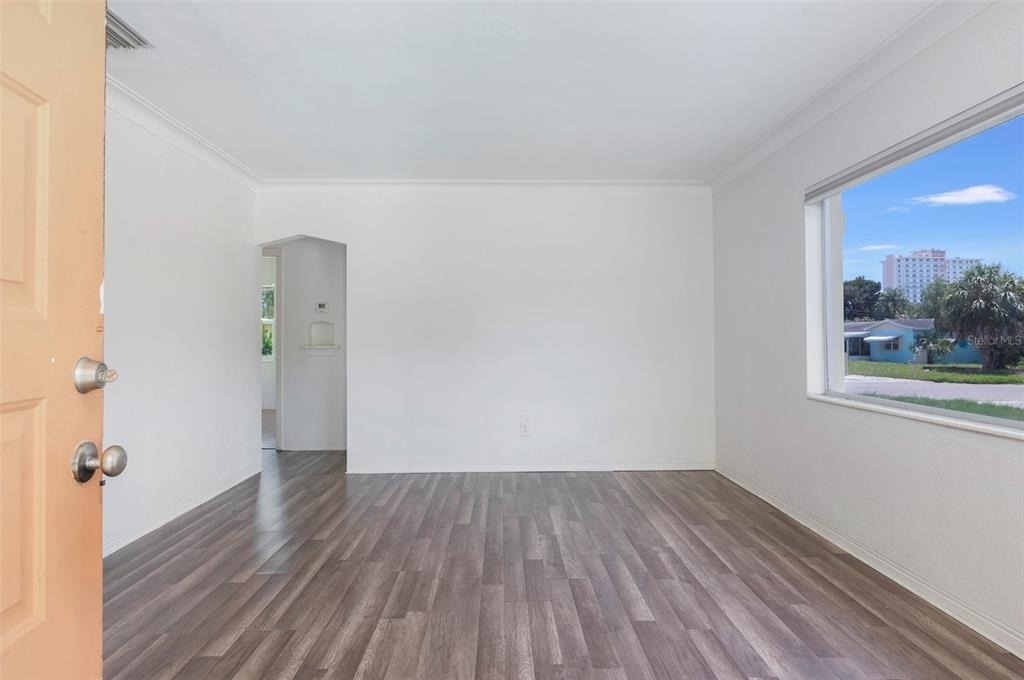 441 57th Street N - Photo 2