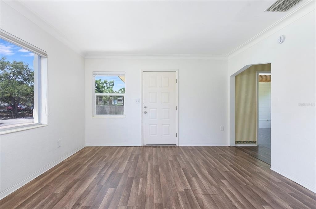 441 57th Street N - Photo 3