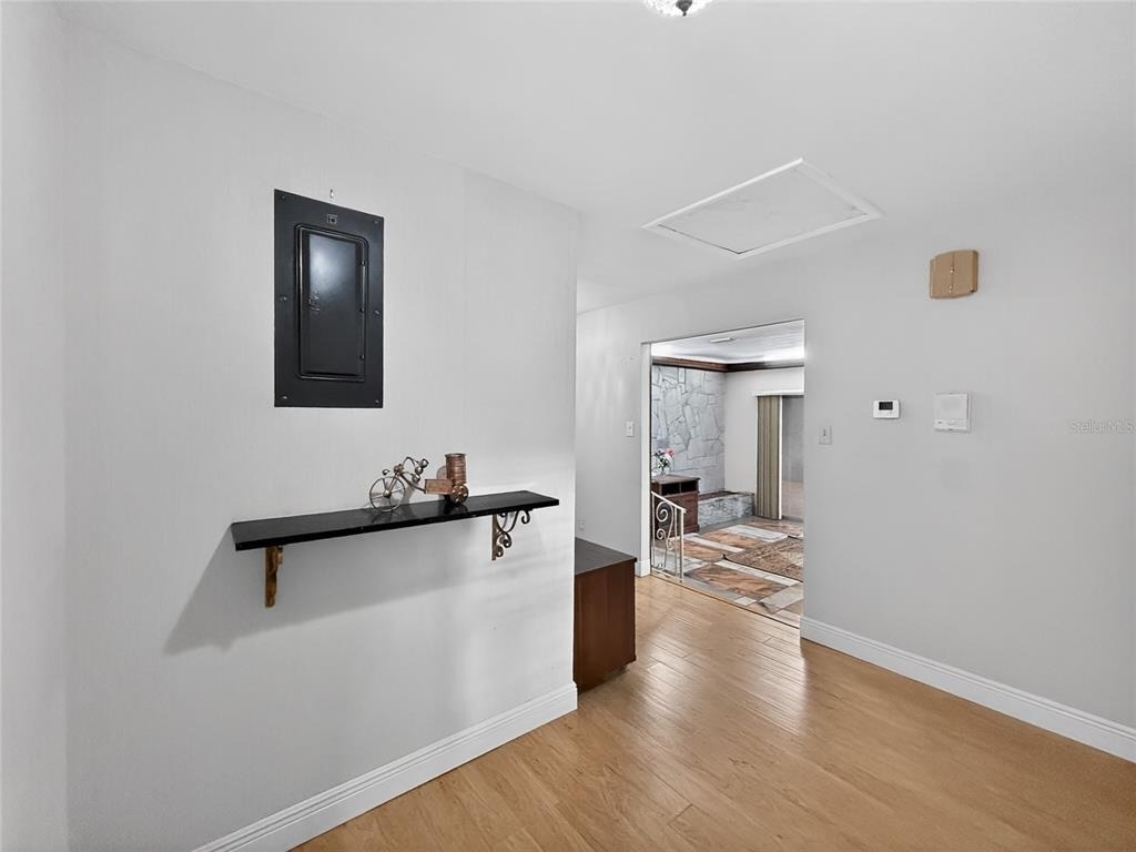 305 N Glen Avenue - Photo 11