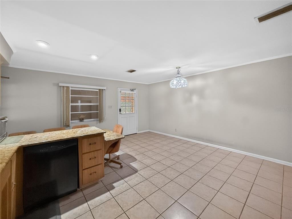 305 N Glen Avenue - Photo 18