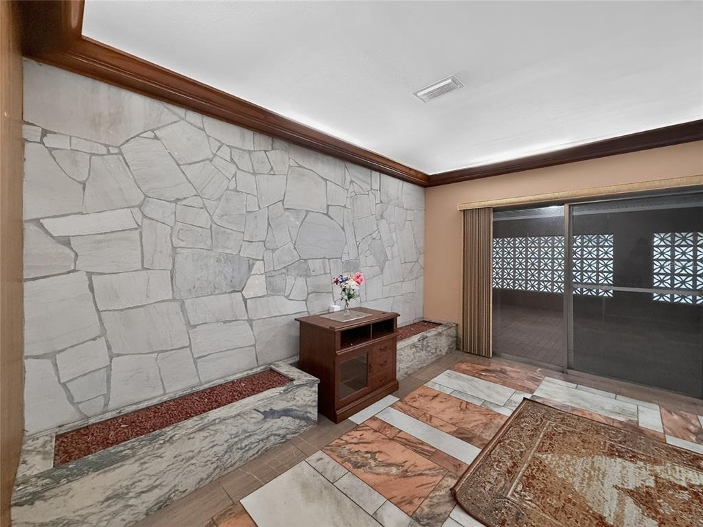 305 N Glen Avenue - Photo 8