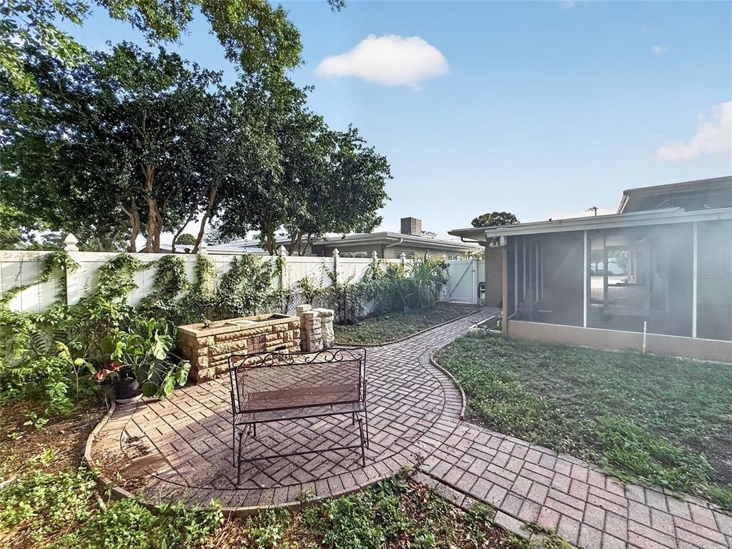 305 N Glen Avenue - Photo 47