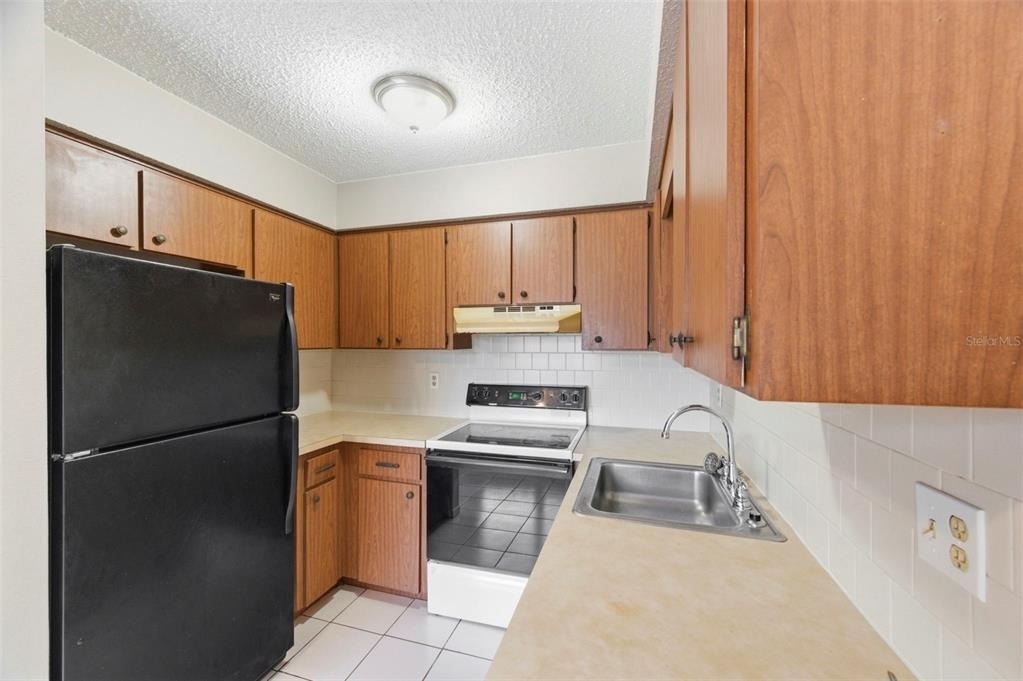 8124 Omaha Circle - Photo 10