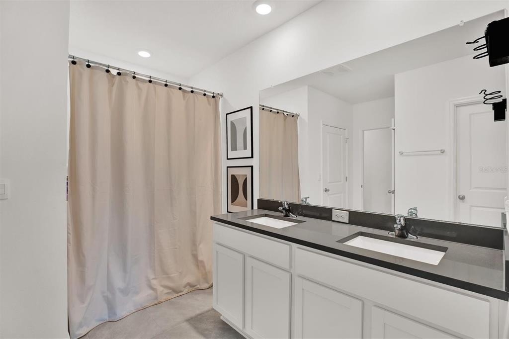 35514 Mahwah Ave - Photo 0