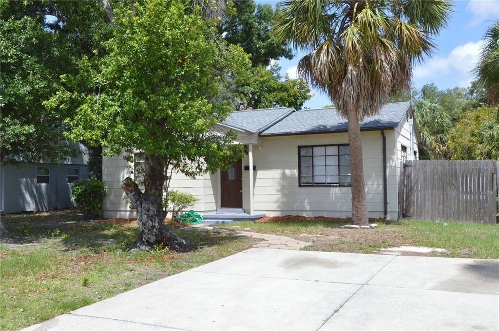 1108 Winchester Road N - Photo 0