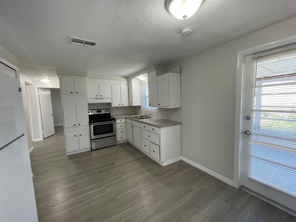 1130 Powersong Street - Photo 4