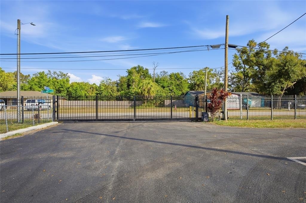 11733 N 12th Street - Photo 19