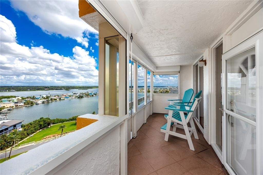 17940 Gulf Boulevard - Photo 7