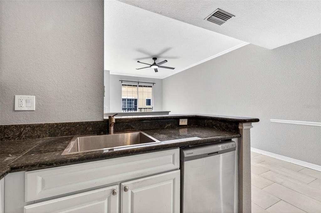105 Bradford Beach Court - Photo 11