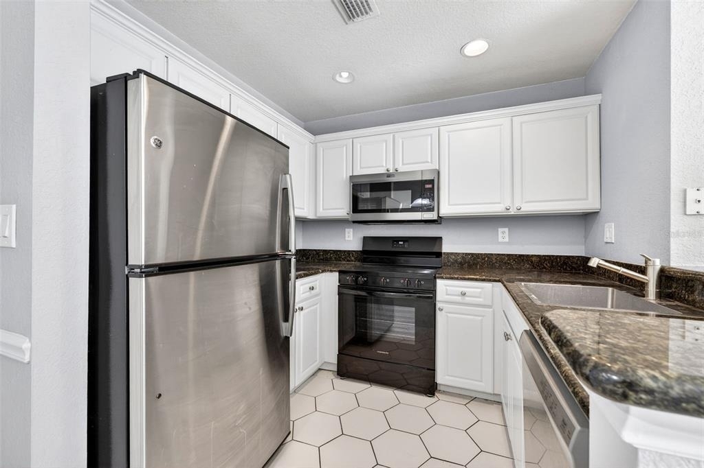 105 Bradford Beach Court - Photo 9
