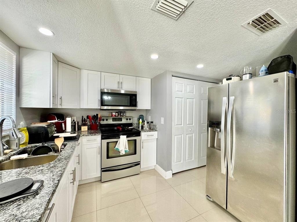 5216 Tennis Court Circle - Photo 11