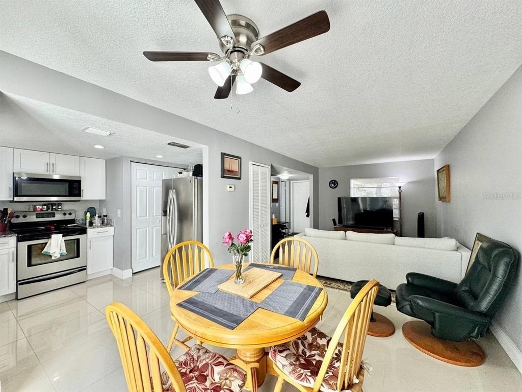 5216 Tennis Court Circle - Photo 8