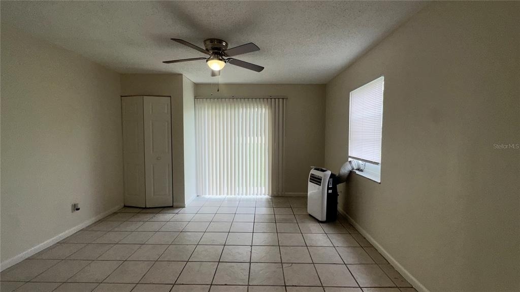 622 Royalty Court - Photo 3