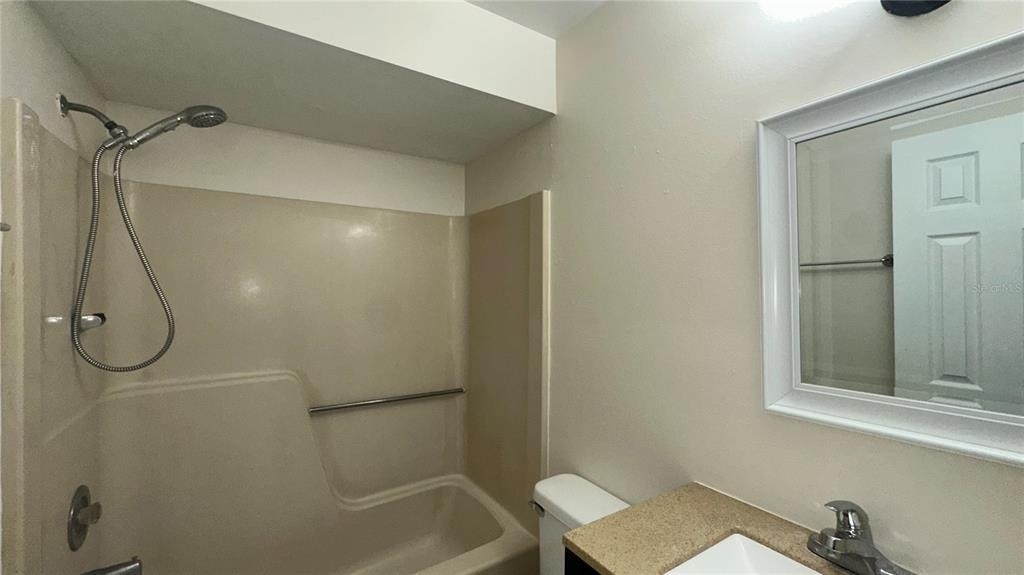 622 Royalty Court - Photo 2