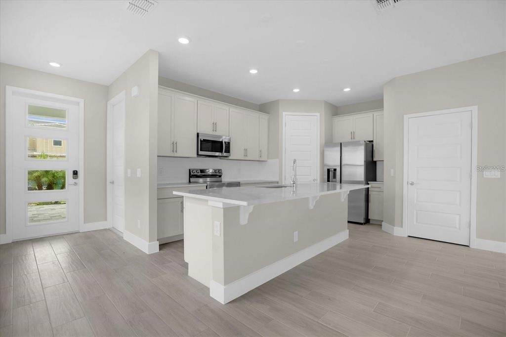 7818 Spectrum Drive - Photo 4