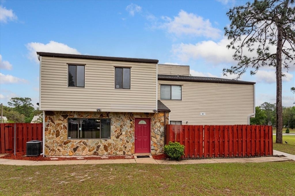 2134 Ne 45th Avenue - Photo 2