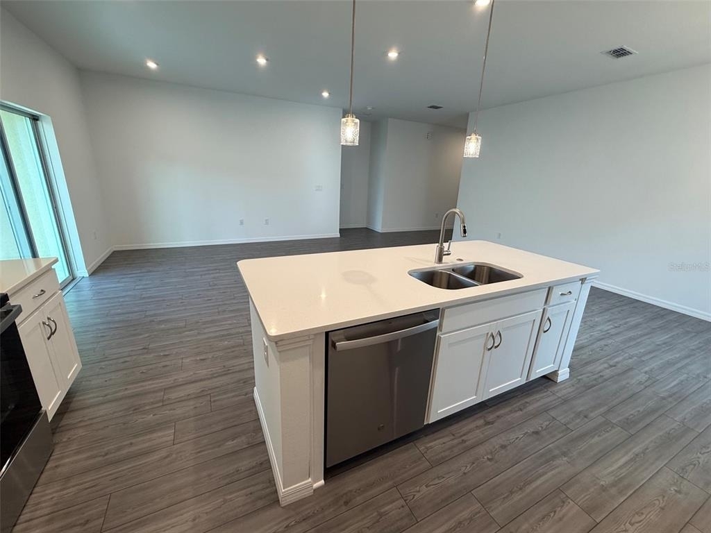 405 Eventide Avenue - Photo 7