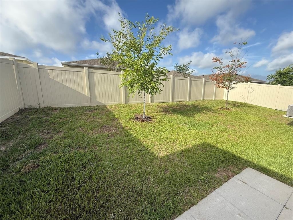405 Eventide Avenue - Photo 33