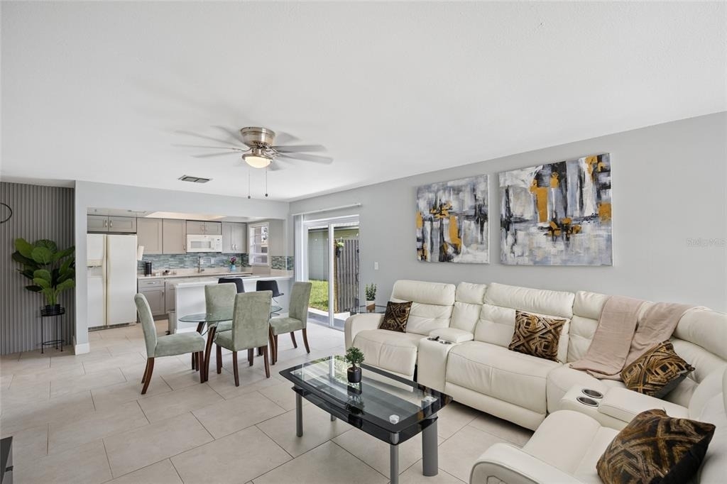 536 Hibiscus Way - Photo 5
