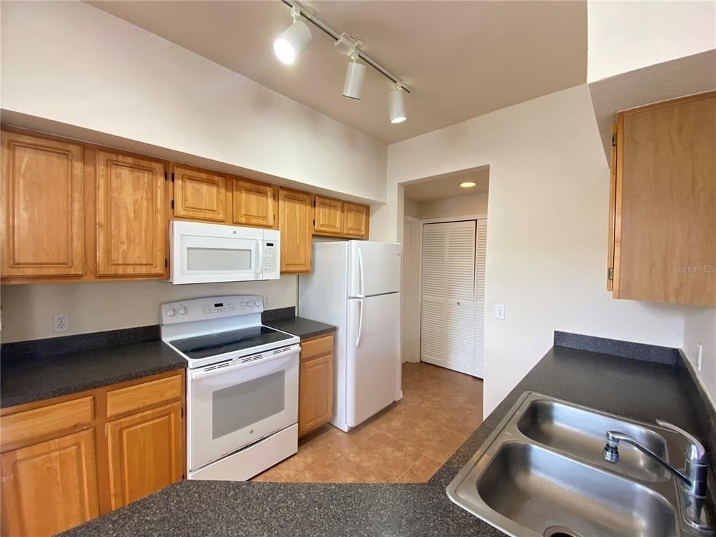 6025 Westgate Drive - Photo 11