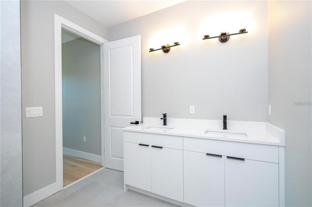 15 Ramblewood Street - Photo 60