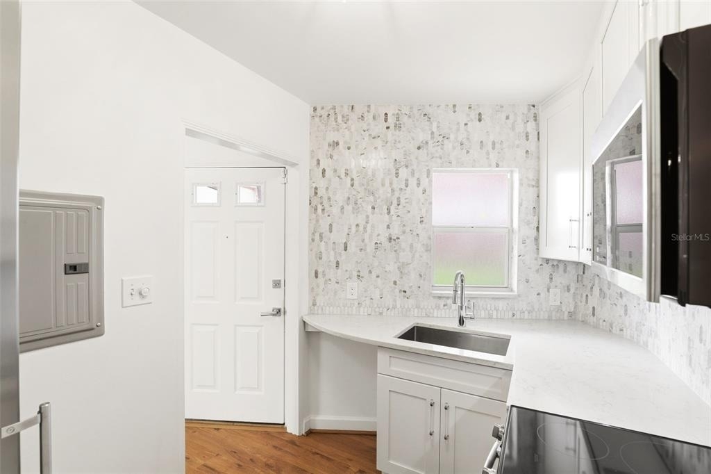 640 N Park Avenue - Photo 9