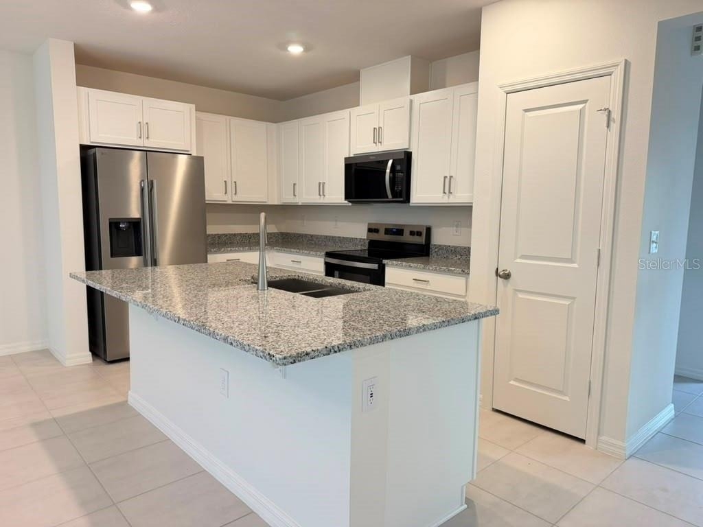 16615 Luminary Loop - Photo 3